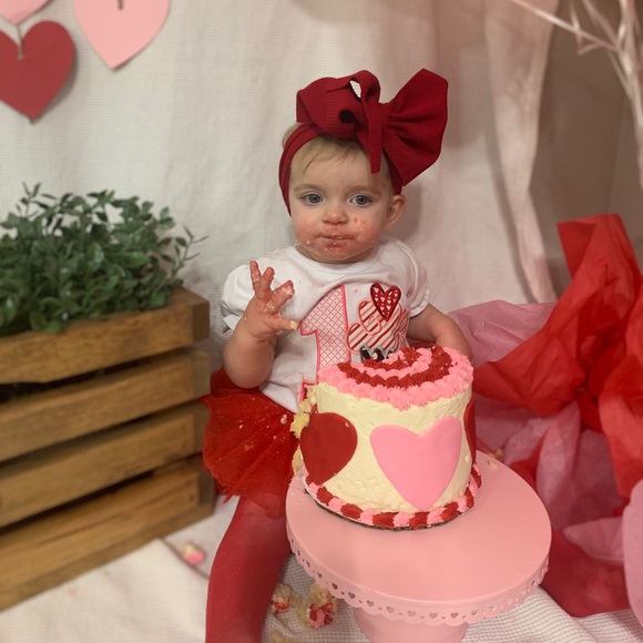 Hi! I’m Brooke🤍 - Picture 8 of 9